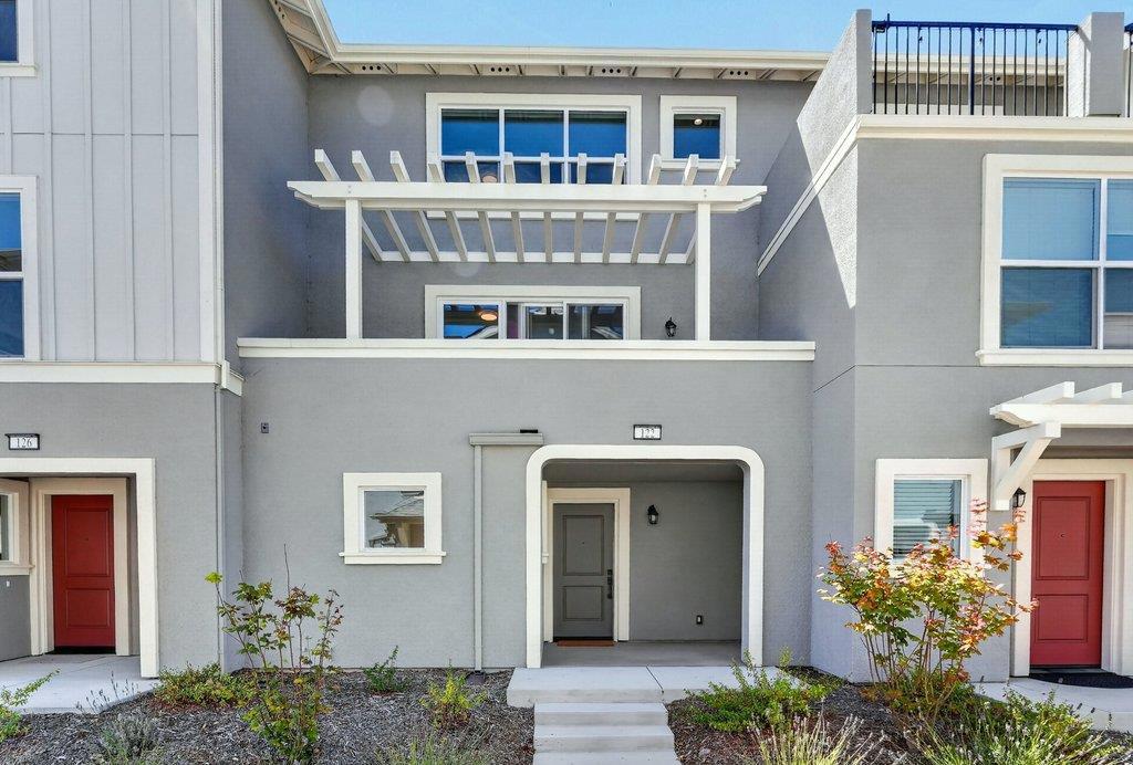 122 Skyline Vista Way