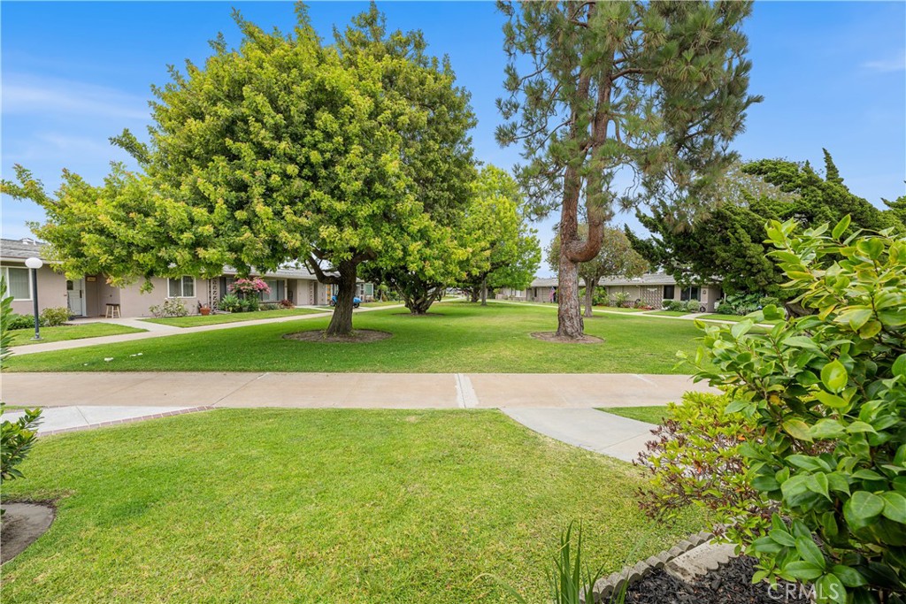 1281 Knollwood 44L