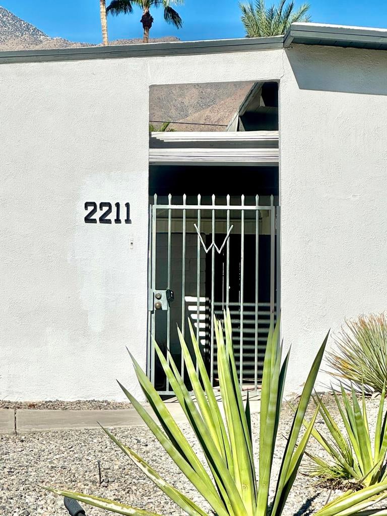 2211 N Starr Road