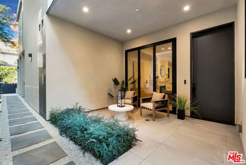 Tiny photo for 656 Huntley Drive #102, West Hollywood, CA 90069 (MLS # 25622481)