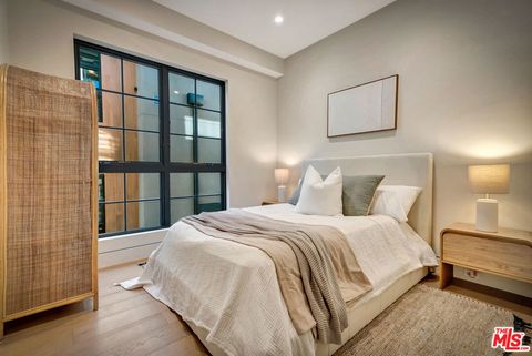 Tiny photo for 656 Huntley Drive #102, West Hollywood, CA 90069 (MLS # 25622481)