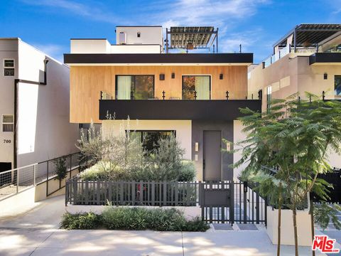 Tiny photo for 656 Huntley Drive #102, West Hollywood, CA 90069 (MLS # 25622481)