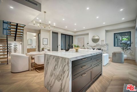 Tiny photo for 656 Huntley Drive #102, West Hollywood, CA 90069 (MLS # 25622481)