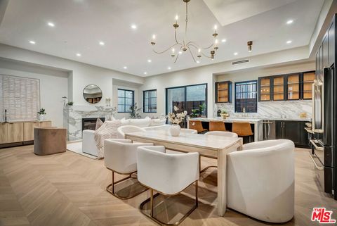 Tiny photo for 656 Huntley Drive #102, West Hollywood, CA 90069 (MLS # 25622481)