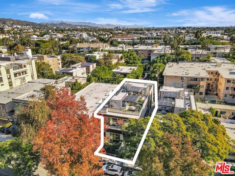 Tiny photo for 656 Huntley Drive #102, West Hollywood, CA 90069 (MLS # 25622481)