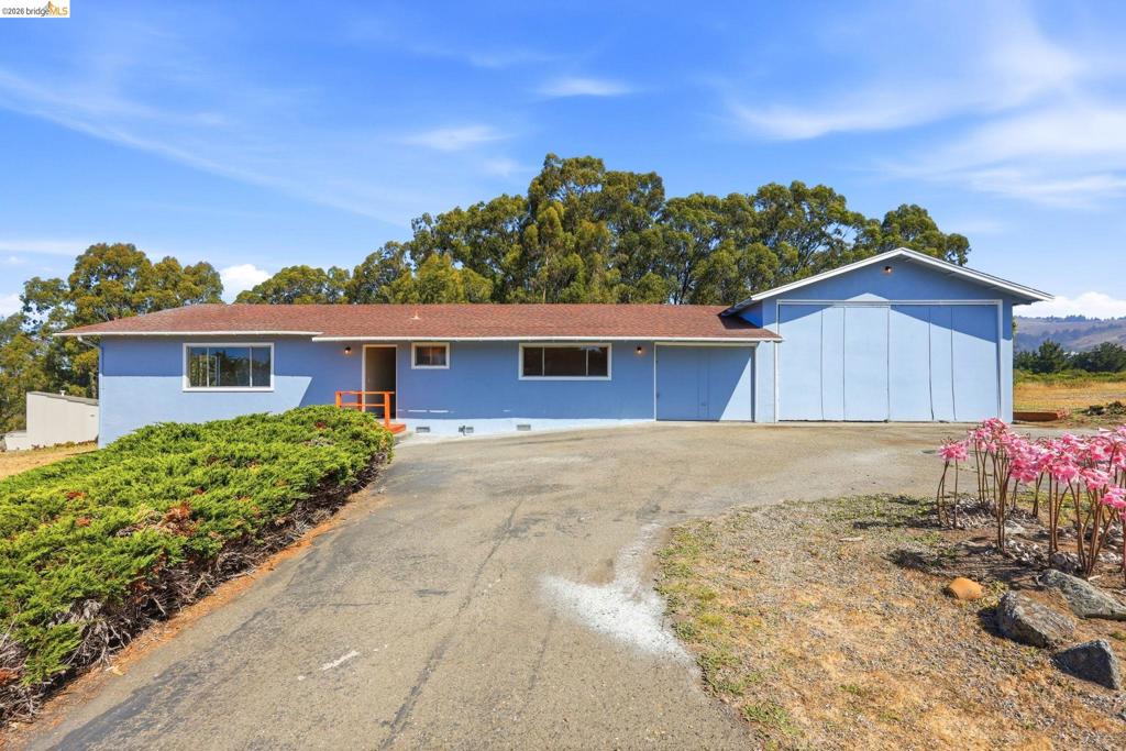 295 Los Santos Dr