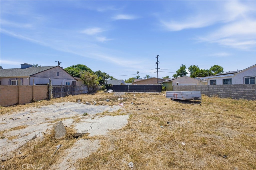 Photo of 6729 Babcock Avenue, North Hollywood, CA 91606 (MLS # GD26170942)