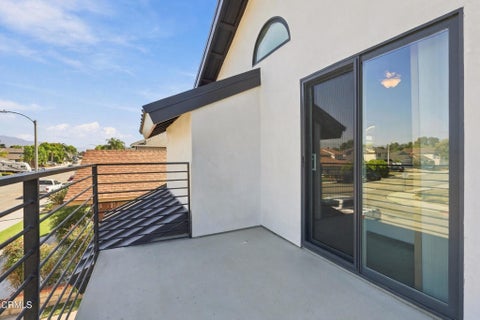 Tiny photo for 9998 Jamestown Street, Ventura, CA 93004 (MLS # V1-38899)