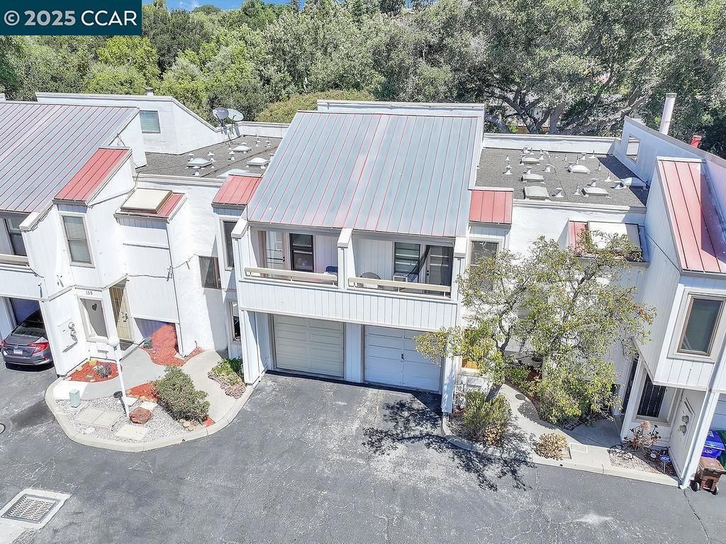 Photo of 130 Creekside Court, El Sobrante, CA 94803 (MLS # ML82025599)