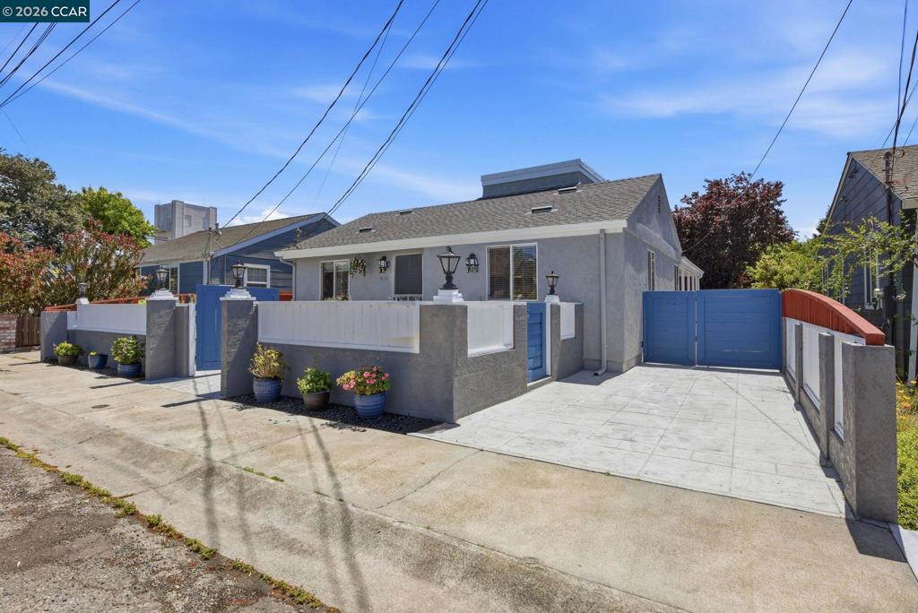 916 Bataan Ave