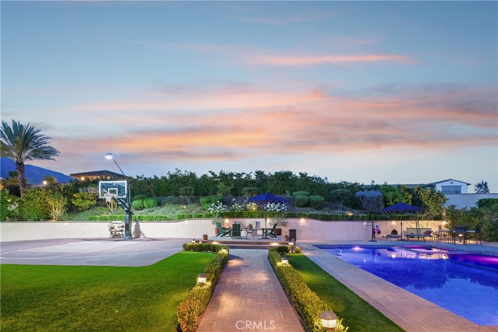 250 Clementine Court