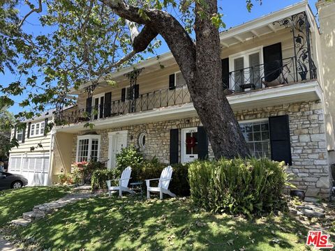 Photo of 10745 Ohio Avenue, Los Angeles, CA 90024 (MLS # 25604375)