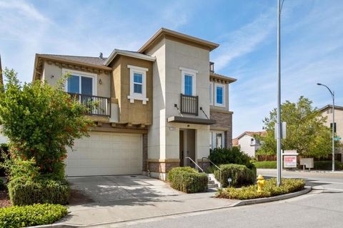 Photo of 1399 Shore Drive, San Jose, CA 95131 (MLS # ML82047095)
