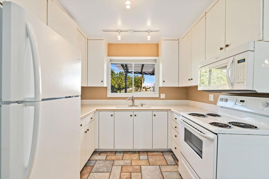 Palm Desert Country - Residential Lease