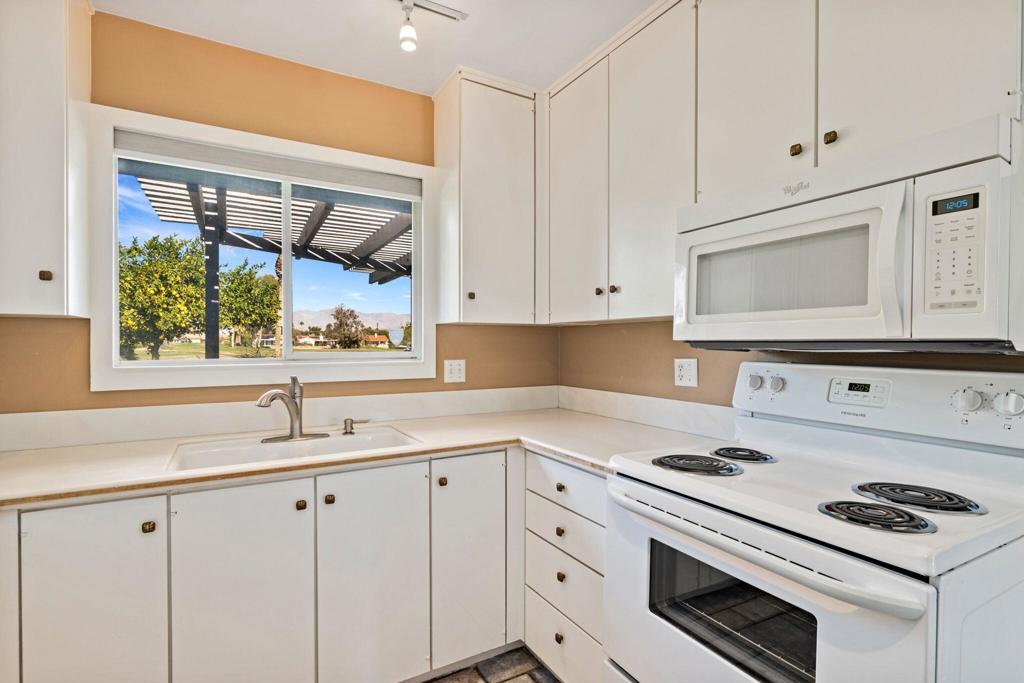 Palm Desert Country - Residential Lease