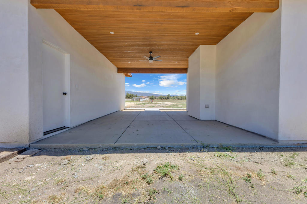 41265 Lakeshore Boulevard