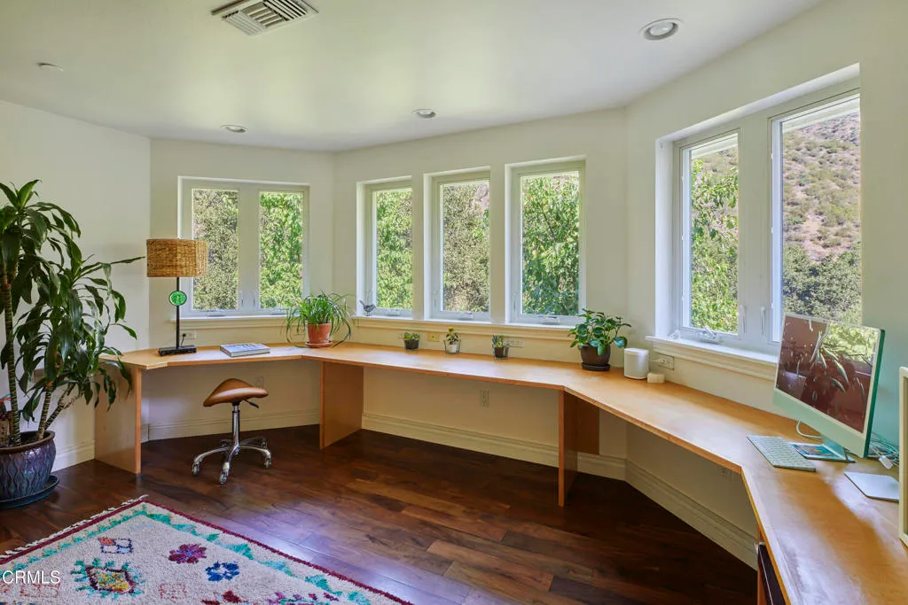 Ojai, California 93023, United States, 6 Bedrooms Bedrooms, ,5 BathroomsBathrooms,Residential,Active,204160