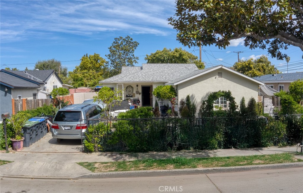 2005 W 11th Street