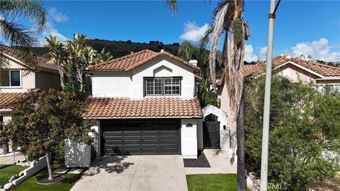 Photo of 3717 Calle Joaquin, Calabasas, CA 91302 (MLS # SR26090992)