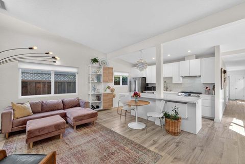 Photo of 118 Rankin Street, Santa Cruz, CA 95060 (MLS # ML82036898)