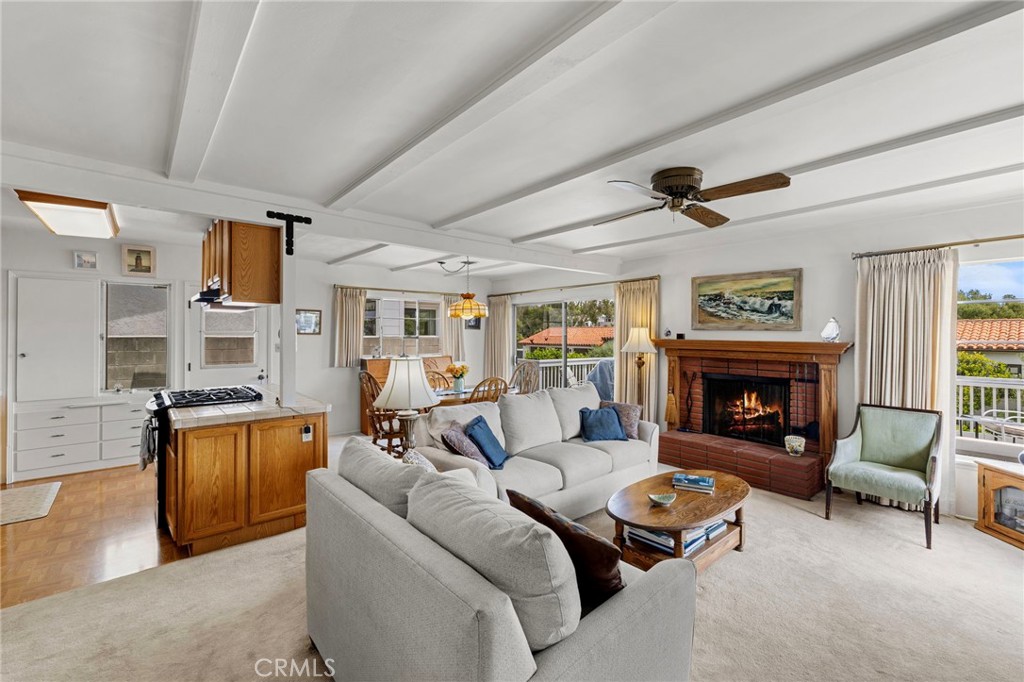 220 W Avenida Alessandro