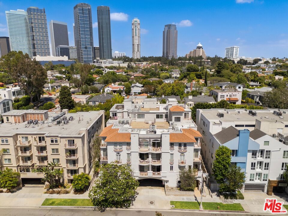 1920 S Beverly Glen Boulevard 101