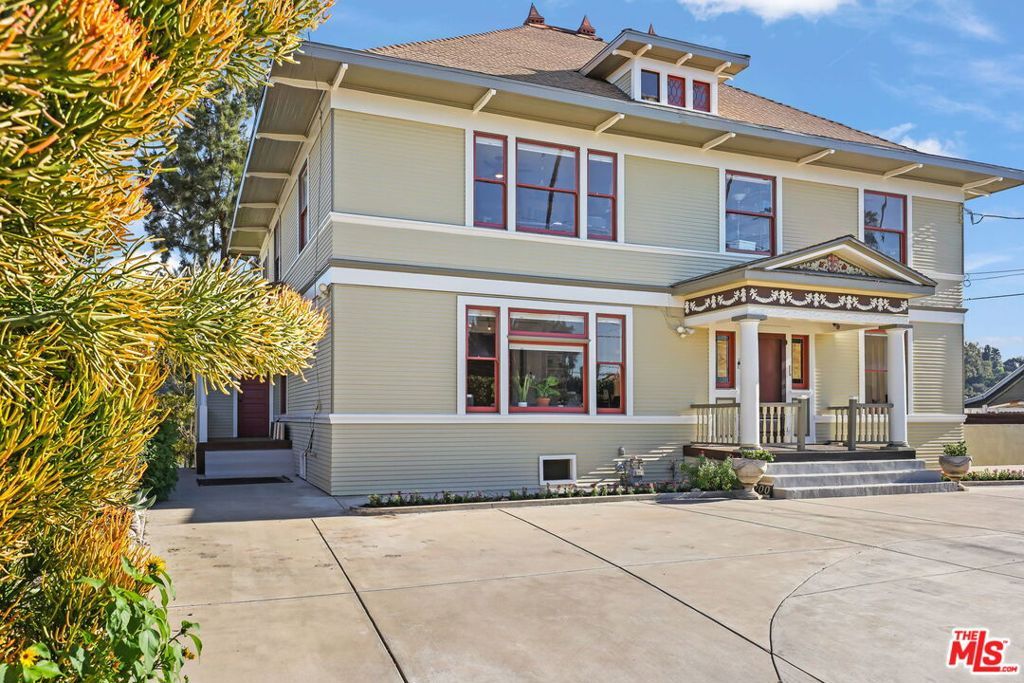 Photo of 200 N Avenue 66 Ave, Los Angeles, CA 90042 (MLS # 26636687)