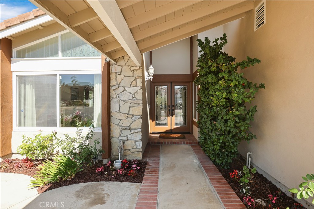 21071 Avenida Albercon