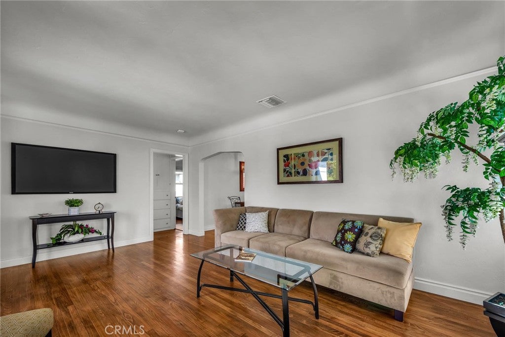 1222 Beech