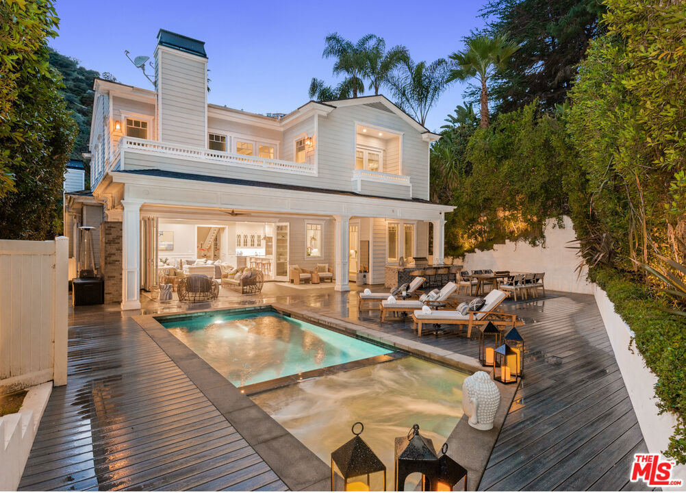 1836 Laurel Canyon Boulevard