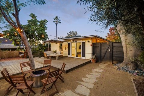 Photo of 2544 W 5th St, Los Angeles, CA 90057 (MLS # AR25266167)
