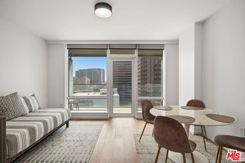 Photo of 877 Francisco Street #1119, Los Angeles, CA 90017 (MLS # 26833989)