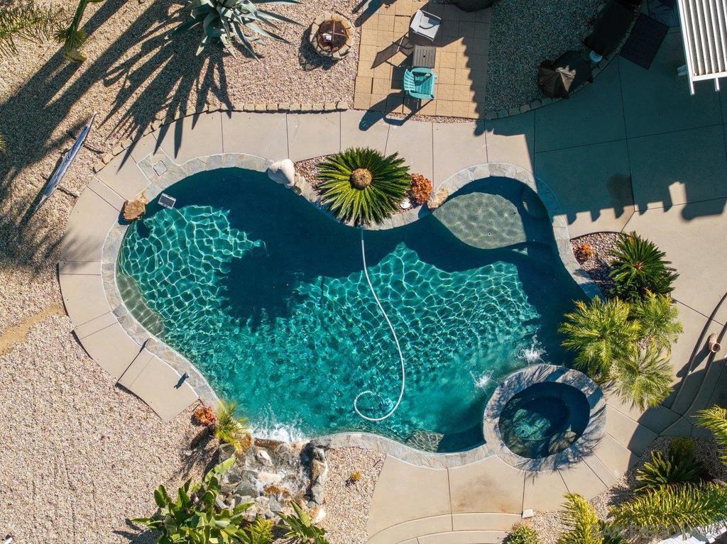 26025 Jack Rabbit Acres