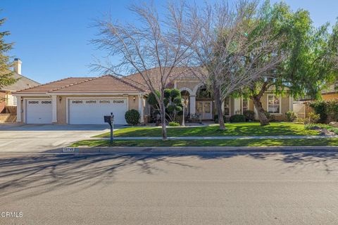 Photo of 39748 Golfers Drive, Palmdale, CA 93551 (MLS # V1-34215)