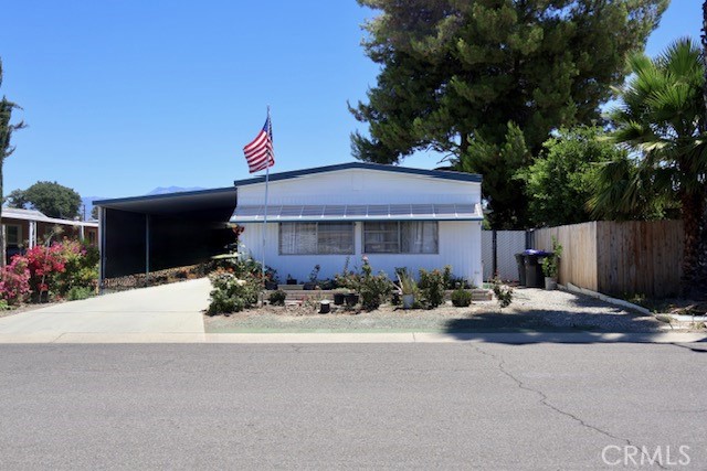 Welcome to 838 San Francisco Dr, Hemet. This lovely two-bedroom, two-bathroom home is ideal for those seeking a comfortable living space. Nestled in the friendly 55+ community of Sierra Dawn Estates, you will find a variety of amenities to enjoy, including four clubhouses, five inviting pools, relaxing spas, pickleball courts, shuffleboard, a fitness center, a billiard room, a dog park, and RV parking. Plus, there are plenty of fun social activities to bring residents
together. The home features a new evaporative cooler and is conveniently located near shopping, dining, and healthcare options. Discover your new
lifestyle! Agents to do their own due diligence.