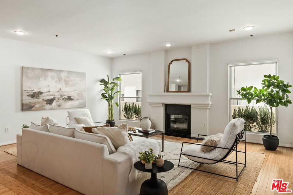 Photo of 12011 Goshen Avenue #103, Los Angeles, CA 90049 (MLS # 26685285)