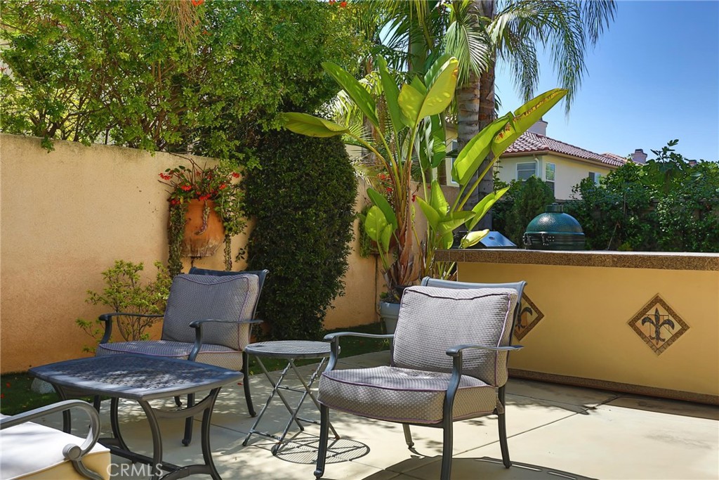 Las Rosas (LROS) - Residential Lease