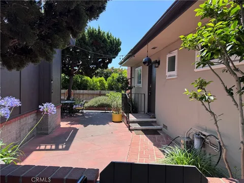 MLS: OC26104423