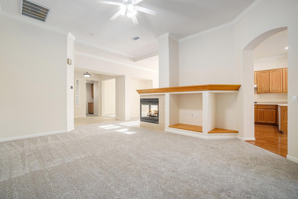 1007 CENTENNIAL DR
