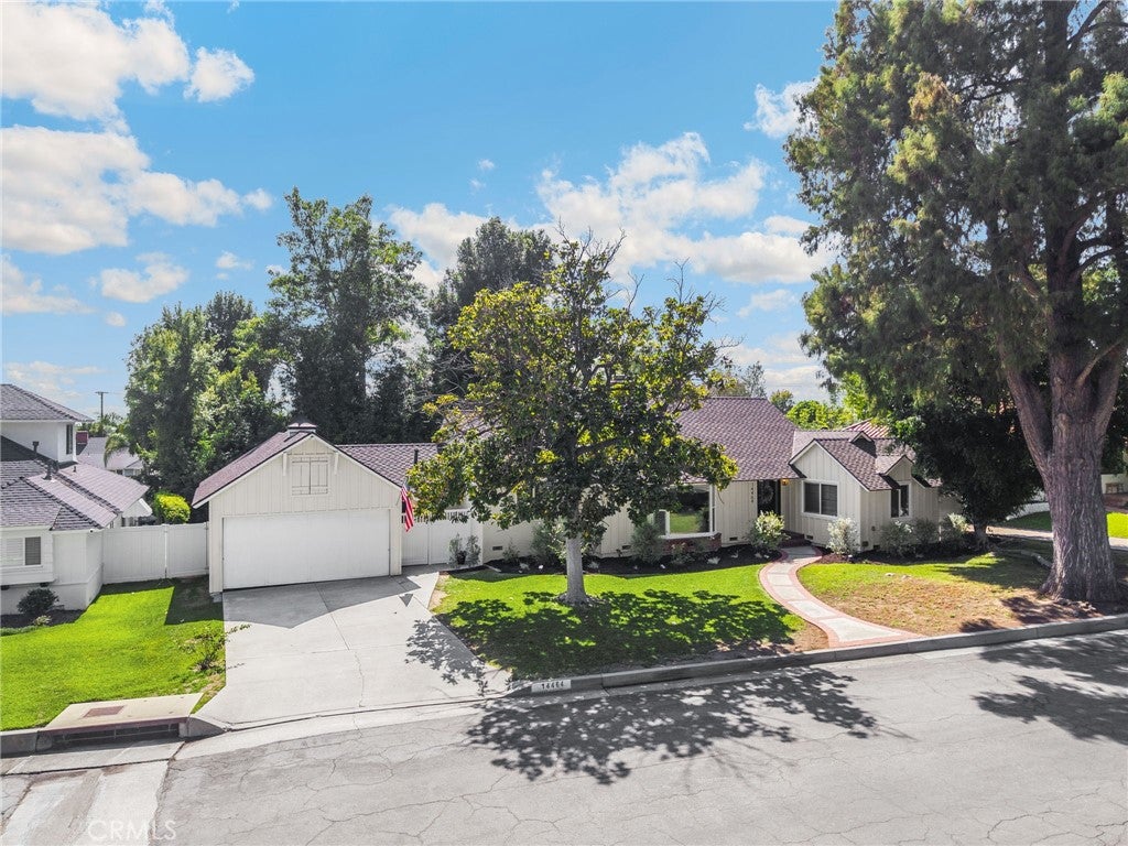 14464 Eastridge