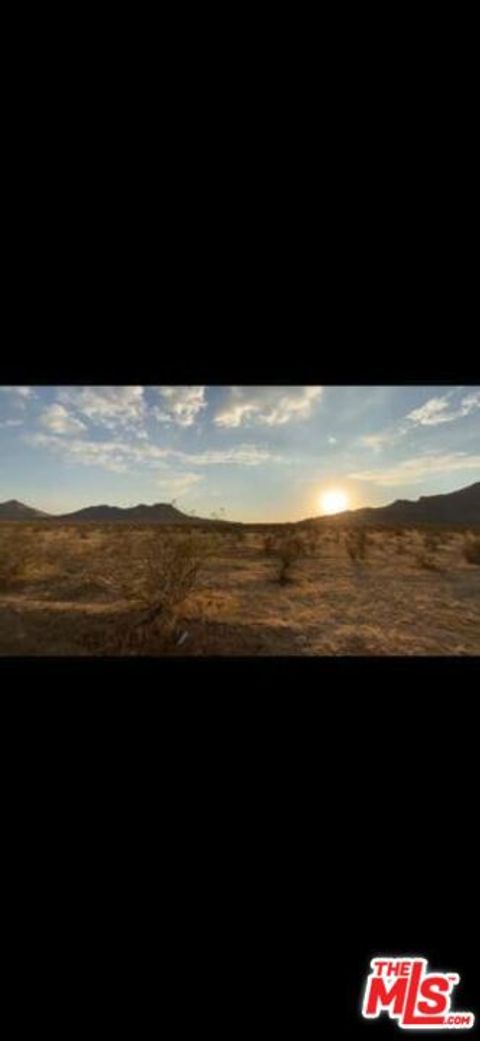 Photo of 1 Richardson Road, Adelanto, CA 92301 (MLS # 25537057)