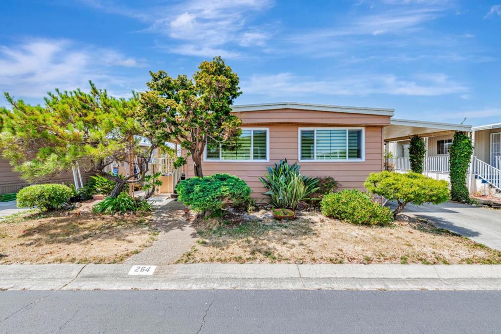 264 Santa Susana