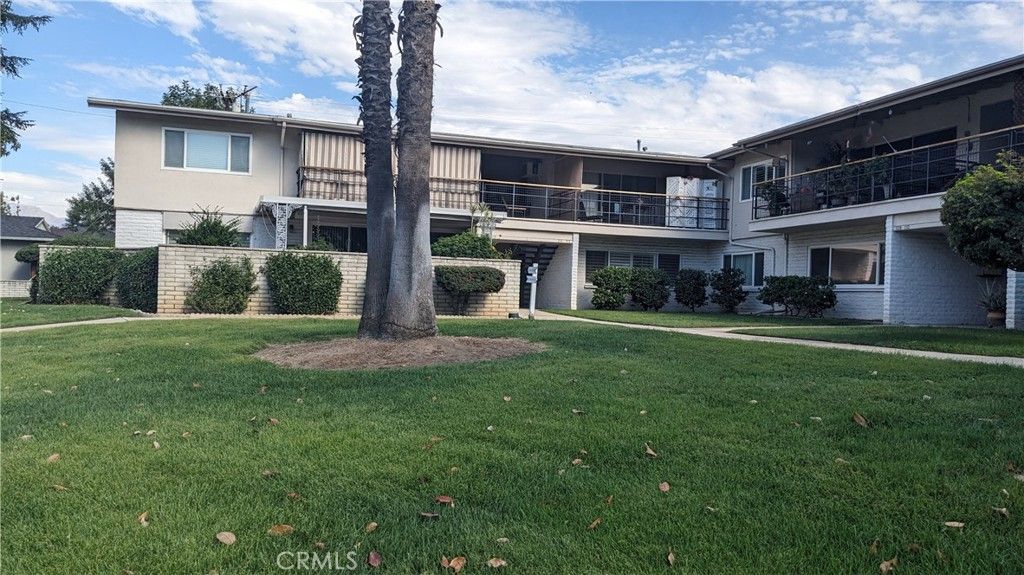 Photo of 112 N Center Street, Redlands, CA 92373 (MLS # IG25244519)