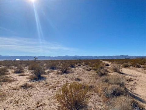 Photo of 0 Sunburst Avenue, Joshua Tree, CA 92252 (MLS # 219143048DA)