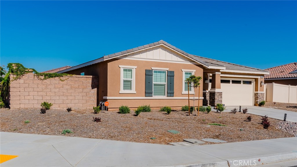996 Woodstone Drive