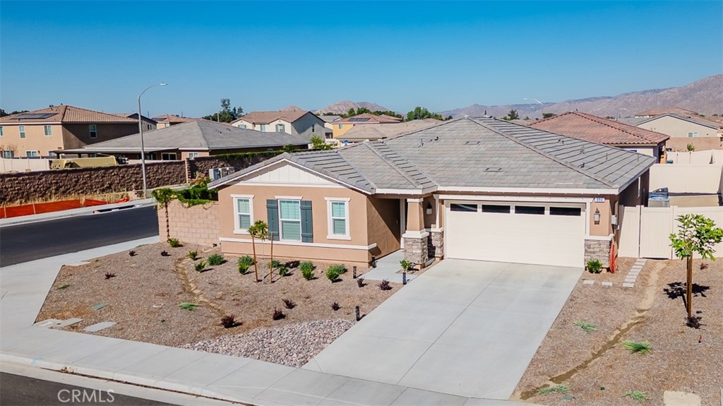 996 Woodstone Drive