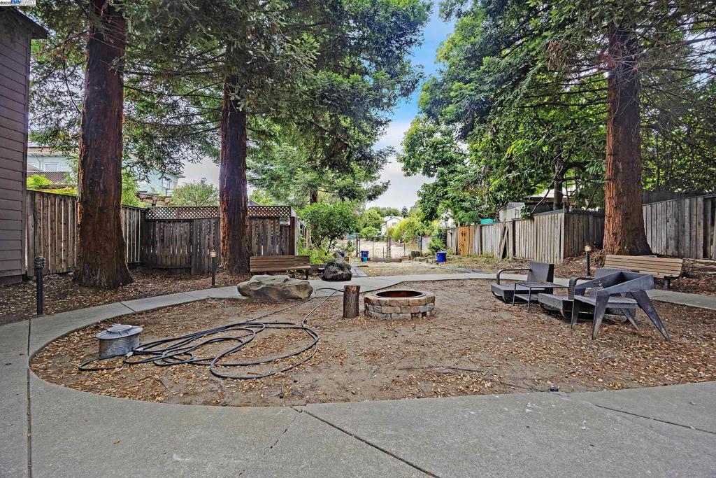 4816 San Pablo Ave