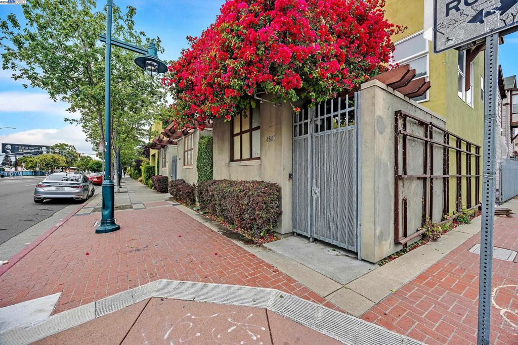 4816 San Pablo Ave