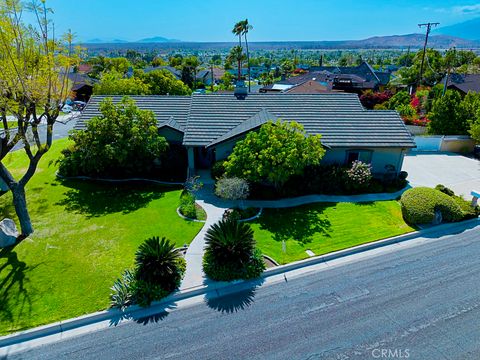Photo of 25791 Alto Drive, San Bernardino, CA 92404 (MLS # IV26082533)