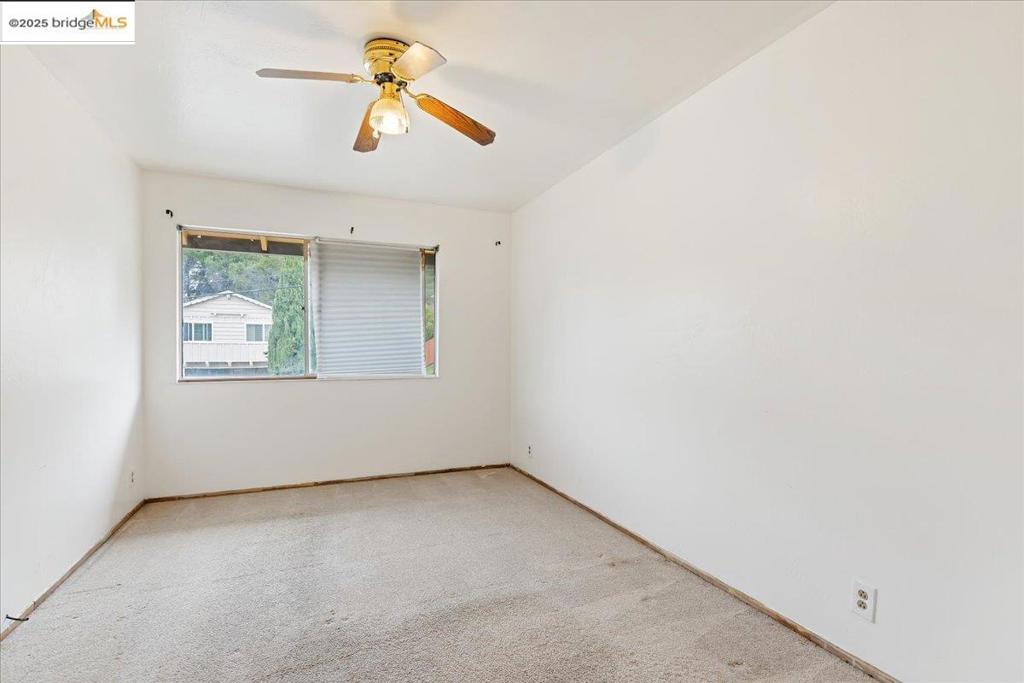 OAKLAND - Residential